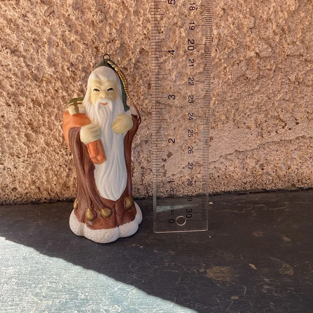 N/A santa ornament